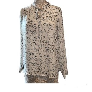 Adrienne Vittadini Shirred Blouse  long sleeve stone flora print size Medium